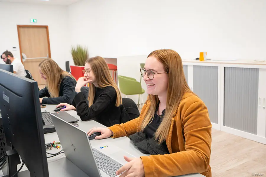 CAMPUS AMIENS_CLASSE À TAILLE HUMAINE_ÉTUDIANTS