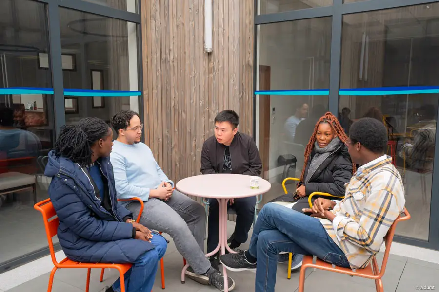 CAMPUS AMIENS_PAUSE TERRASSE_ÉTUDIANTS