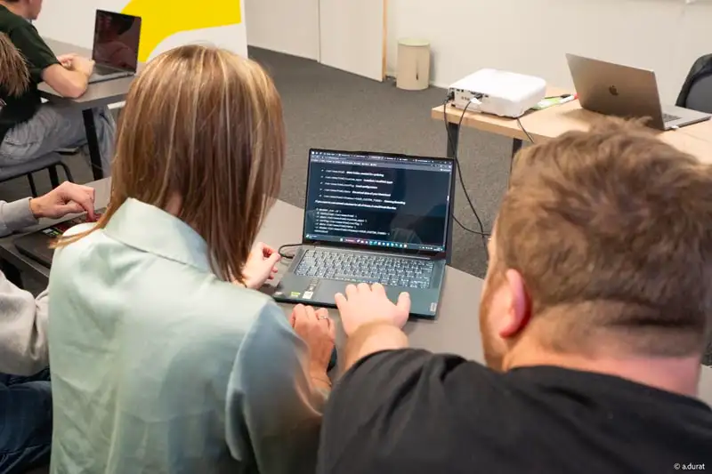 CAMPUS VALENCIENNES_ACCOMPAGNEMENT DOCKER_ÉTUDIANTE