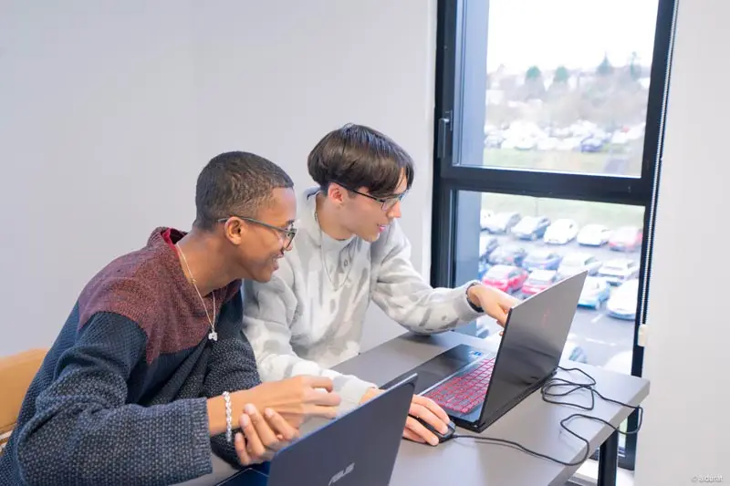 CAMPUS VALENCIENNES_AIDE_ÉTUDIANTS