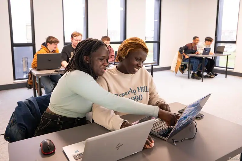 CAMPUS VALENCIENNES_CLASSE À TAILLE HUMAINE_ÉTUDIANTS